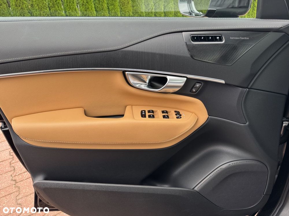 Volvo XC 90 - 19