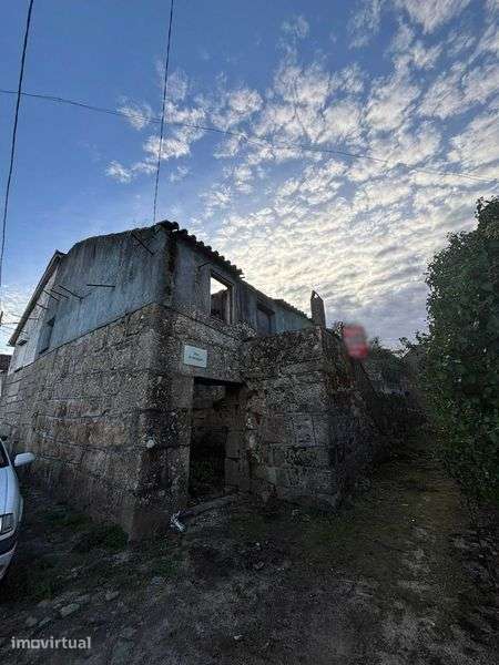 Vendo/Troco casa para reconstruir