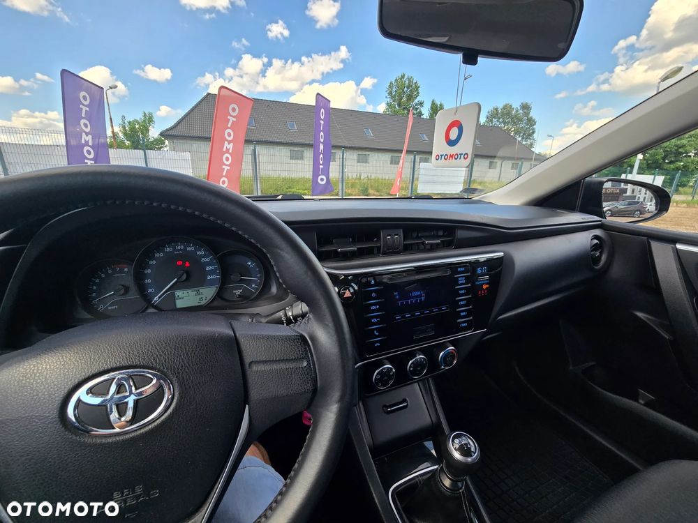 Toyota Corolla 1.6 Active EU6 - 27