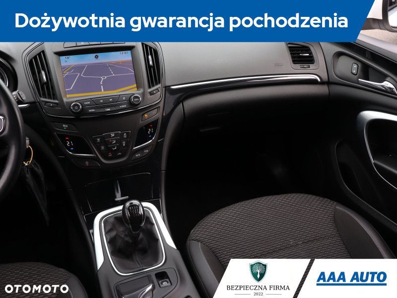 Opel Insignia - 10