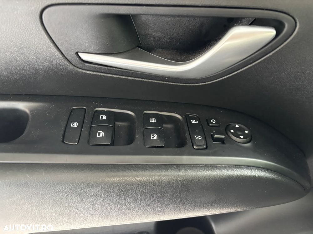 Hyundai Tucson 1.6 T-GDi HEV 2WD Trend - 32