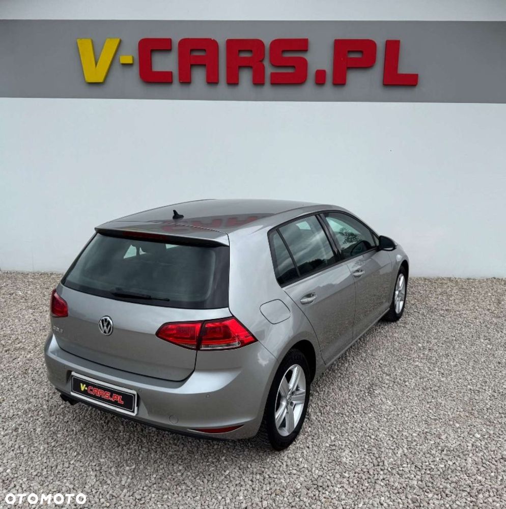 Volkswagen Golf - 34