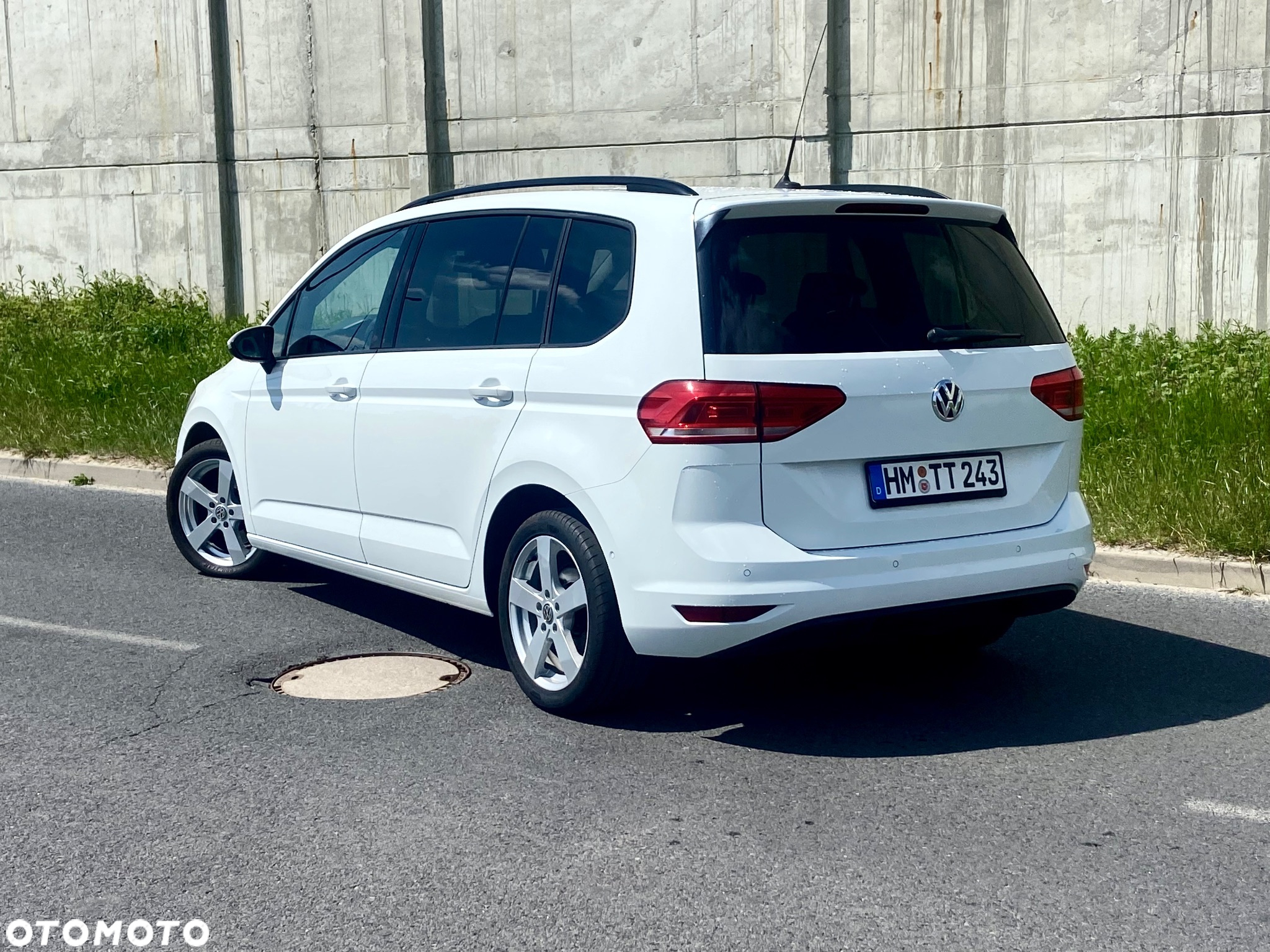Volkswagen Touran 2.0 TDI SCR DSG Highline - 2