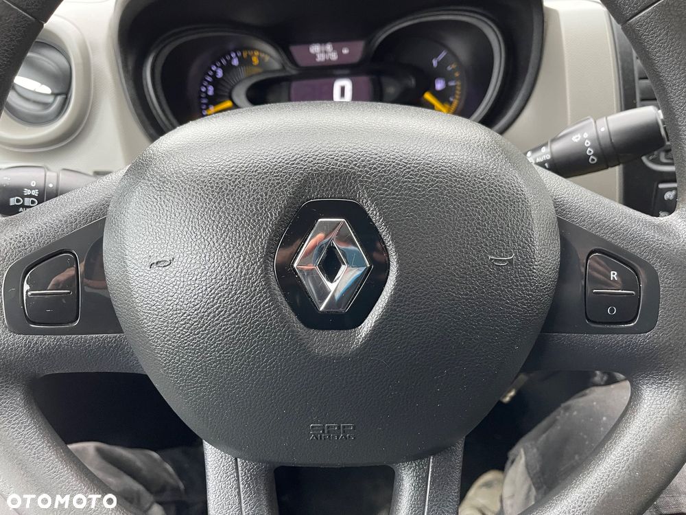 Renault Trafic - 23