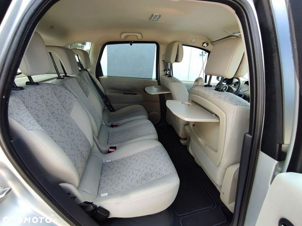 Renault Scenic - 15