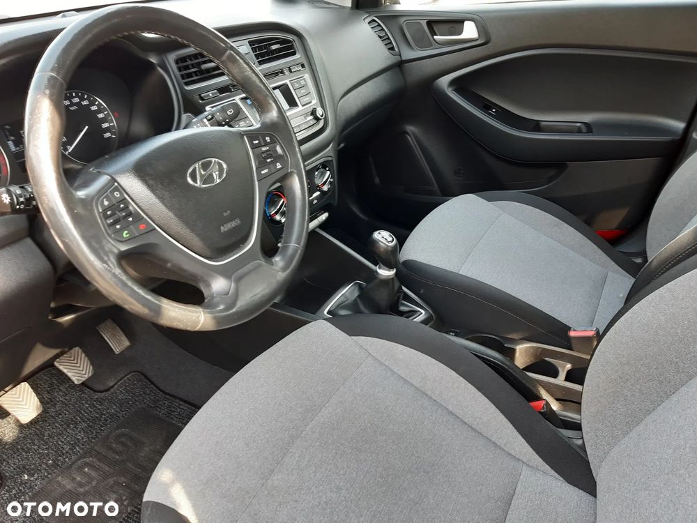 Hyundai i20 1.2 Passion Plus - 14
