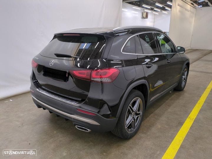 Mercedes-Benz GLA 250 e AMG Line - 2