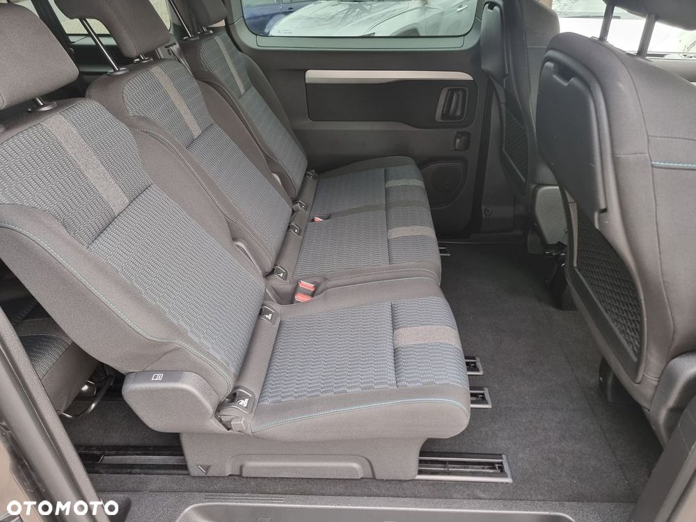 Peugeot Traveller 2.0 BlueHDi Standard Active - 23