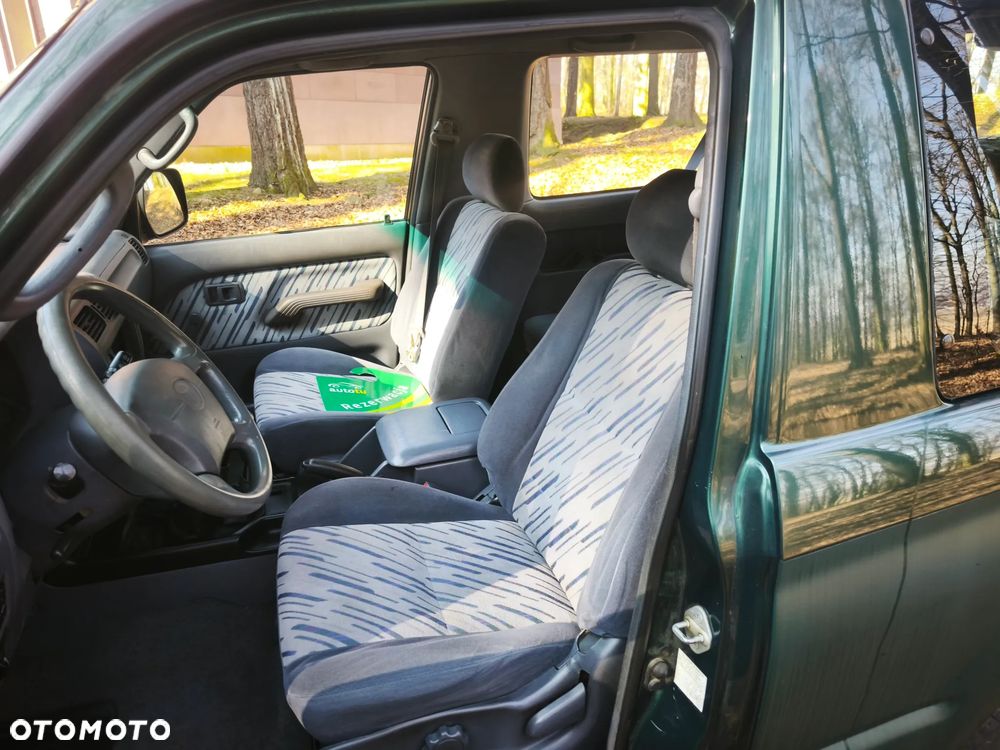 Toyota Land Cruiser KJ70 - 8
