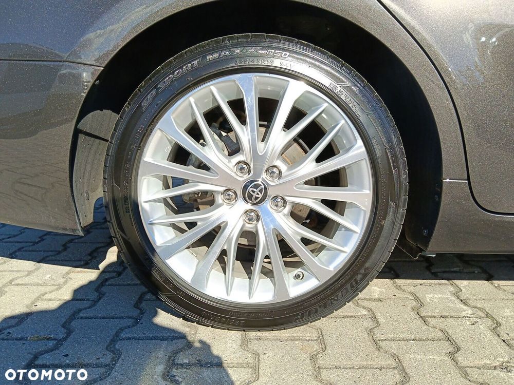 Toyota Camry 2.5 Hybrid Executive CVT - 17