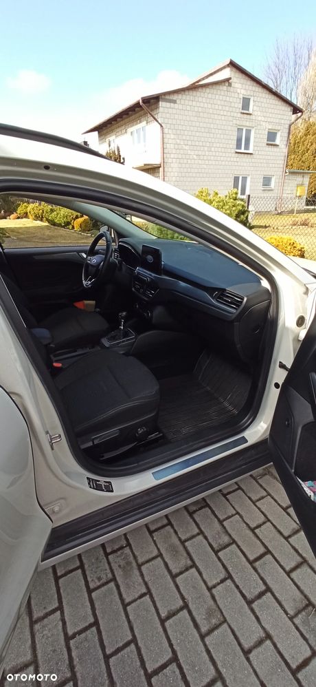 Ford Focus 1.5 EcoBoost Active - 8