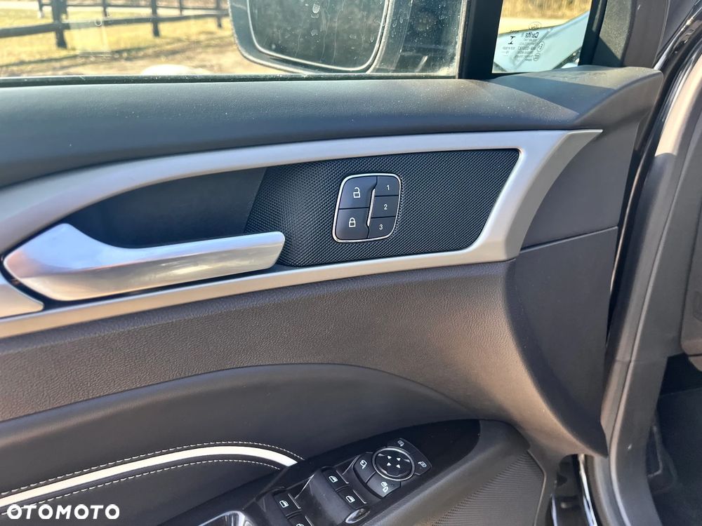 Ford Mondeo - 18
