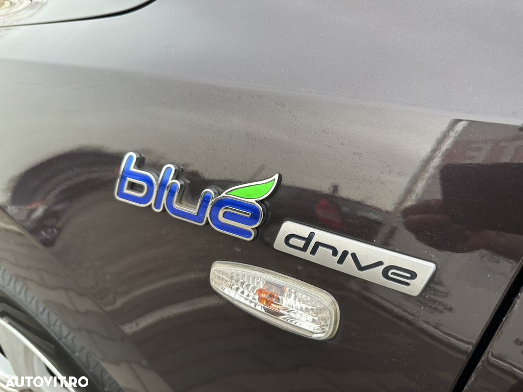 Hyundai i30 i30cw 1.6 blue Classic - 16