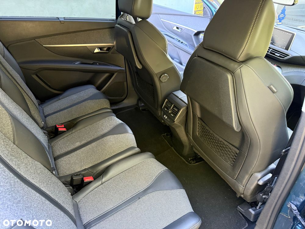 Peugeot 5008 PureTech 130 Stop & Start Allure Business-Paket - 22