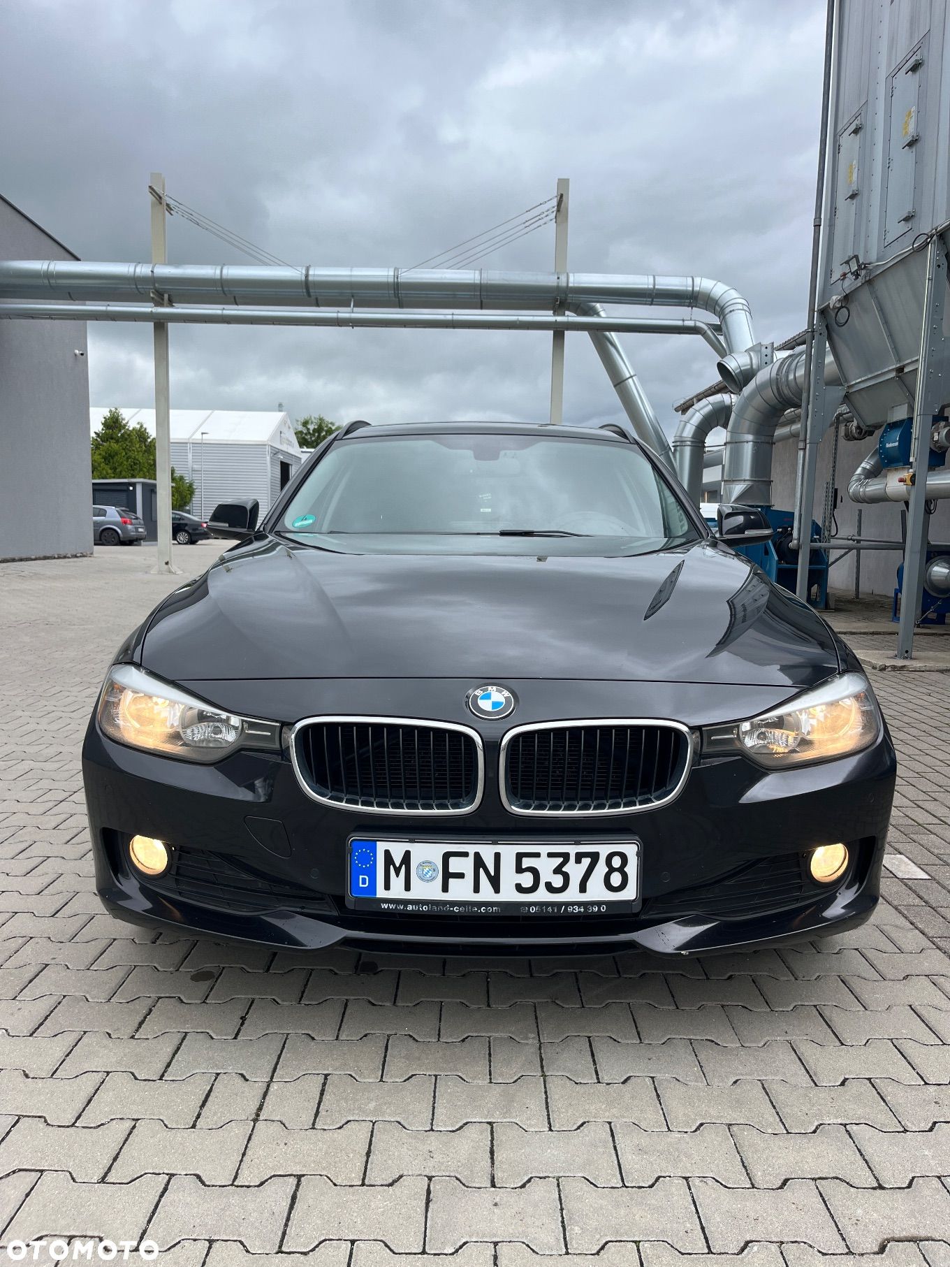 BMW Seria 3 318d Touring - 1