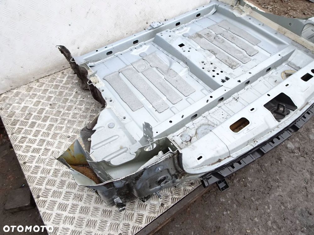 pas tylny wanna opel zafira c 189 - 4