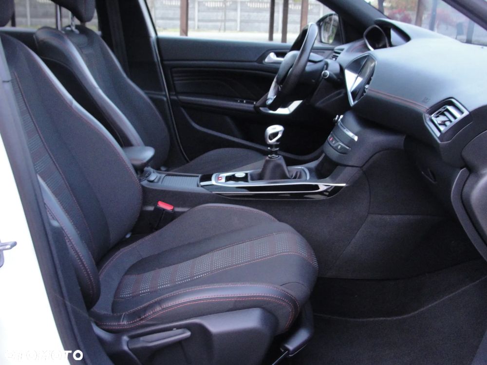 Peugeot 308 - 30