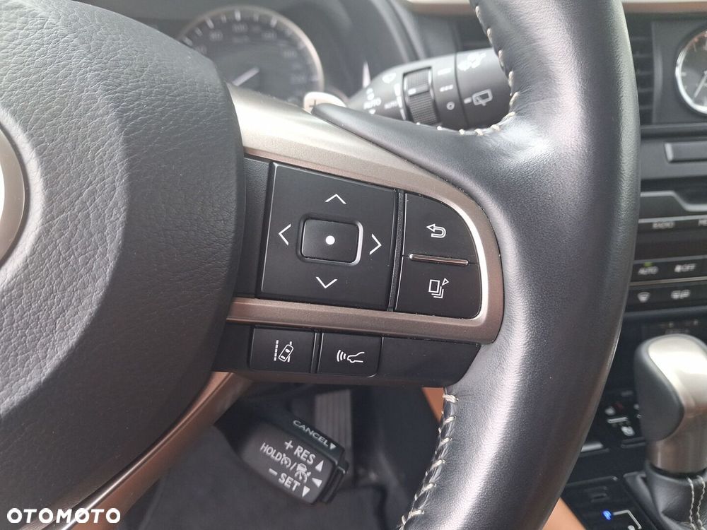 Lexus RX - 26