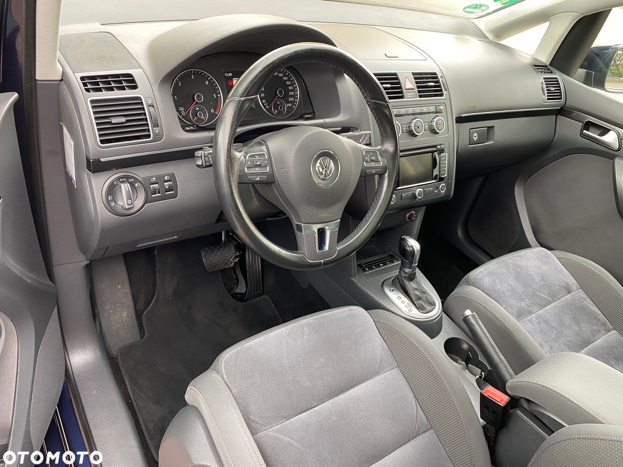 Volkswagen Touran 1.6 TDI DPF Comfortline DSG - 9