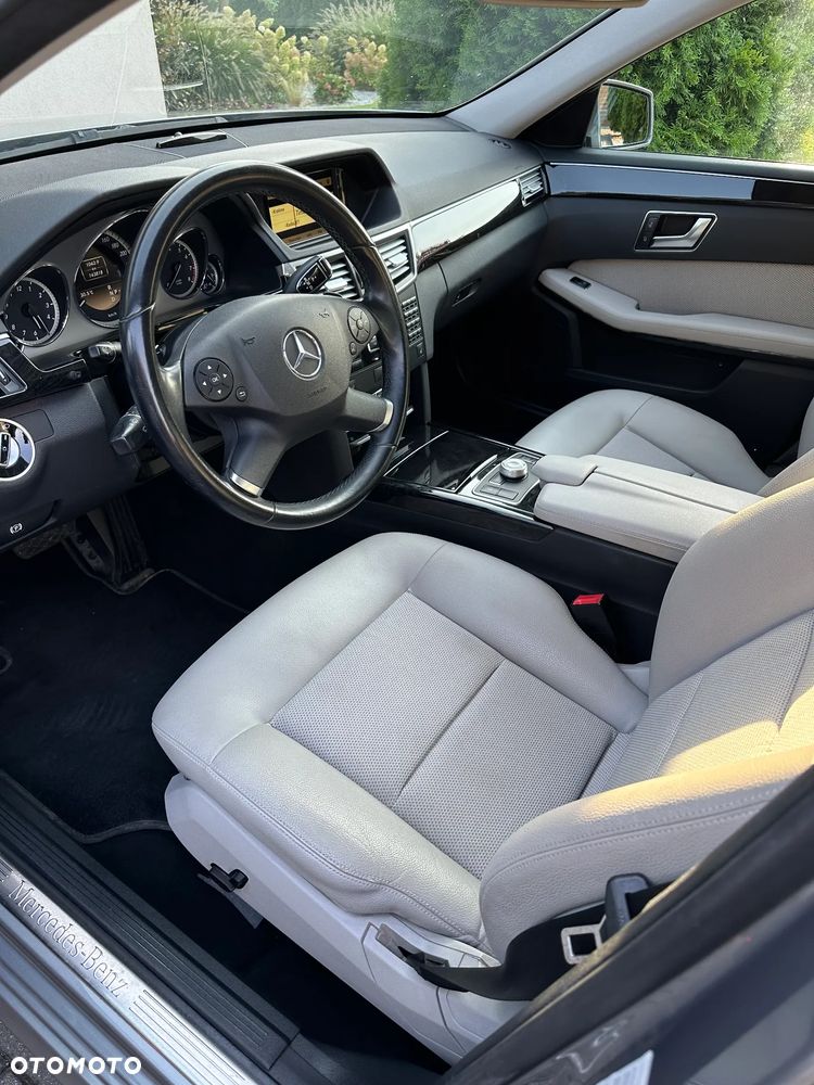 Mercedes-Benz Klasa E 350 4-Matic BlueEff Avantgarde - 3