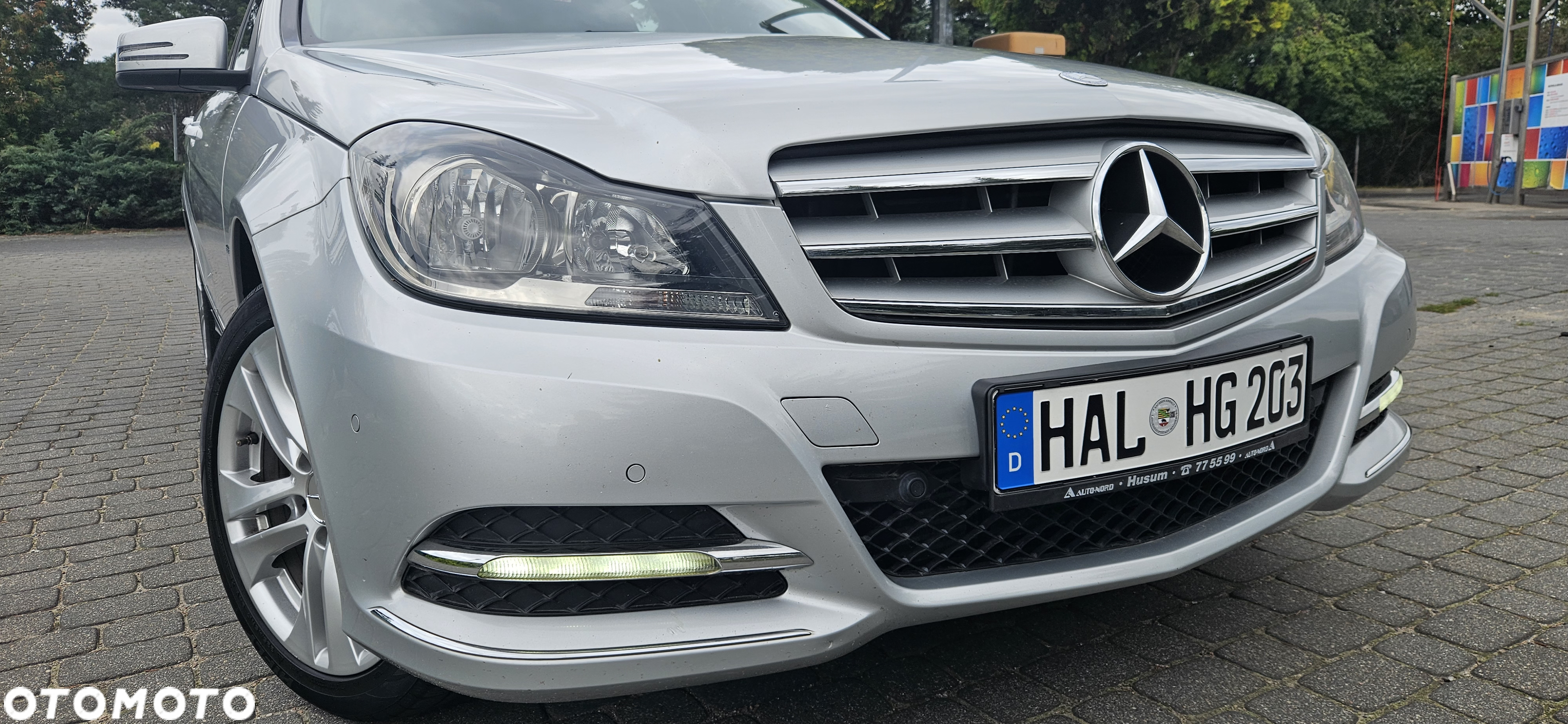 Mercedes-Benz Klasa C 180 T CGI Automatik BlueEFFICIENCY Avantgarde - 13