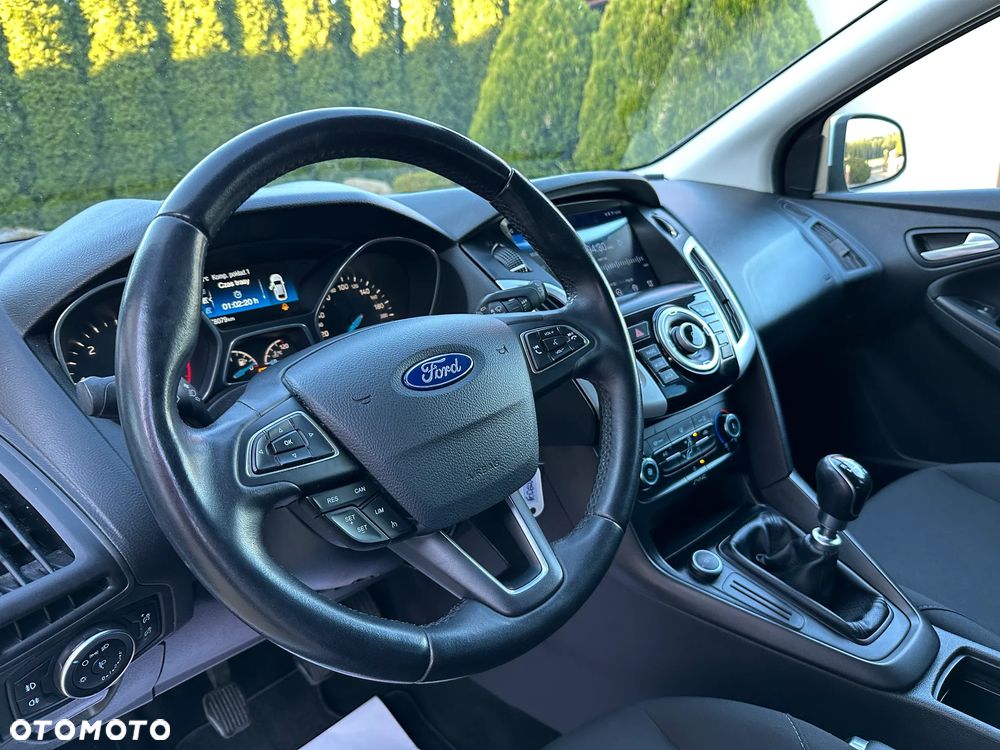 Ford Focus 1.5 EcoBlue STart-Stopp-System TITANIUM - 18