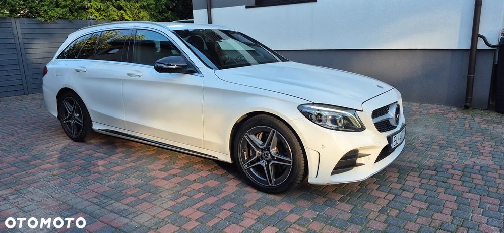 Mercedes-Benz Klasa C 300 9G-TRONIC - 2