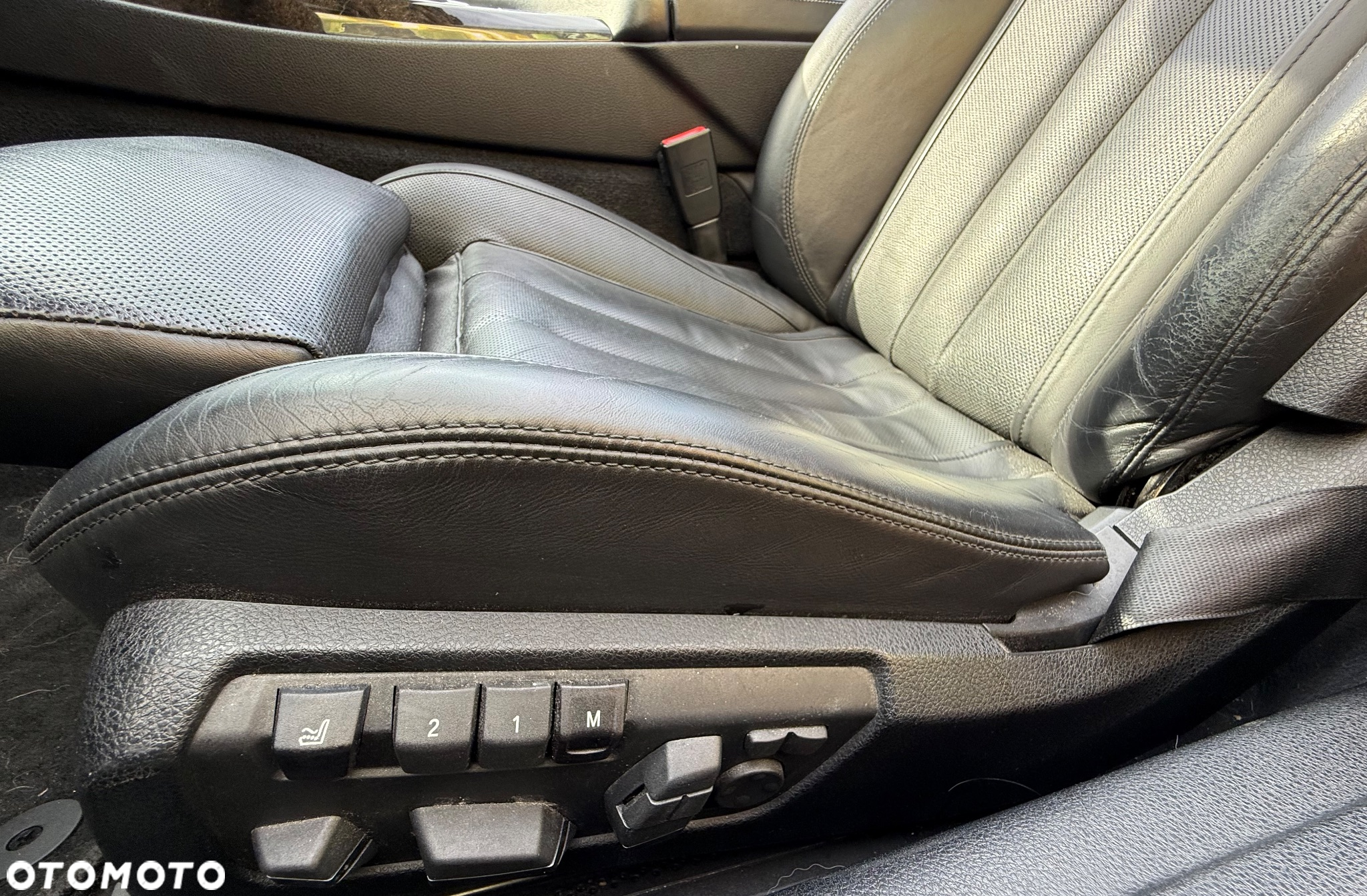 BMW Seria 6 650i - 6