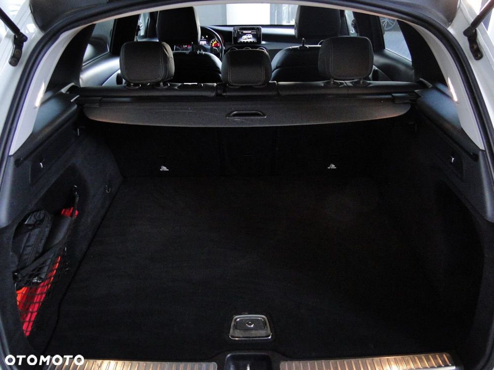 Mercedes-Benz GLC - 12