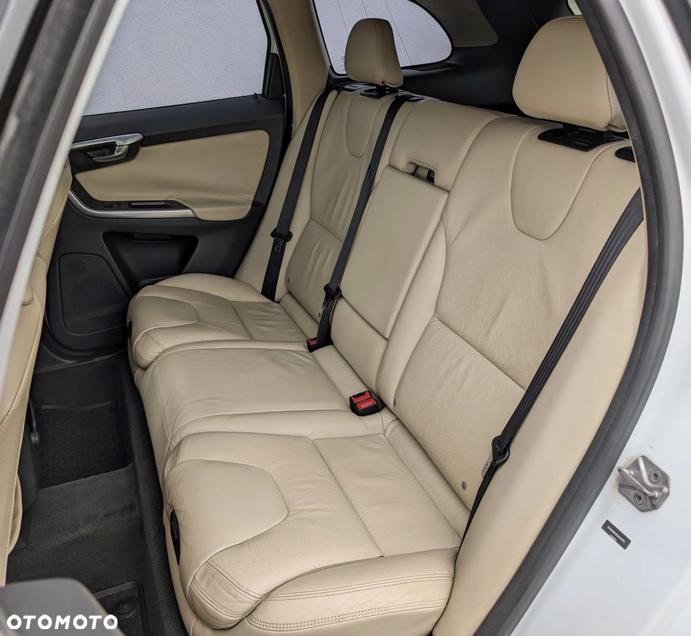 Volvo XC 60 T5 AWD Geartronic Momentum - 19