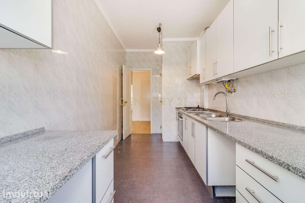 Apartamento T3 Espaçoso e com Excelente Localização na Rinchoa — Rio d - Grande imagem: 5/26