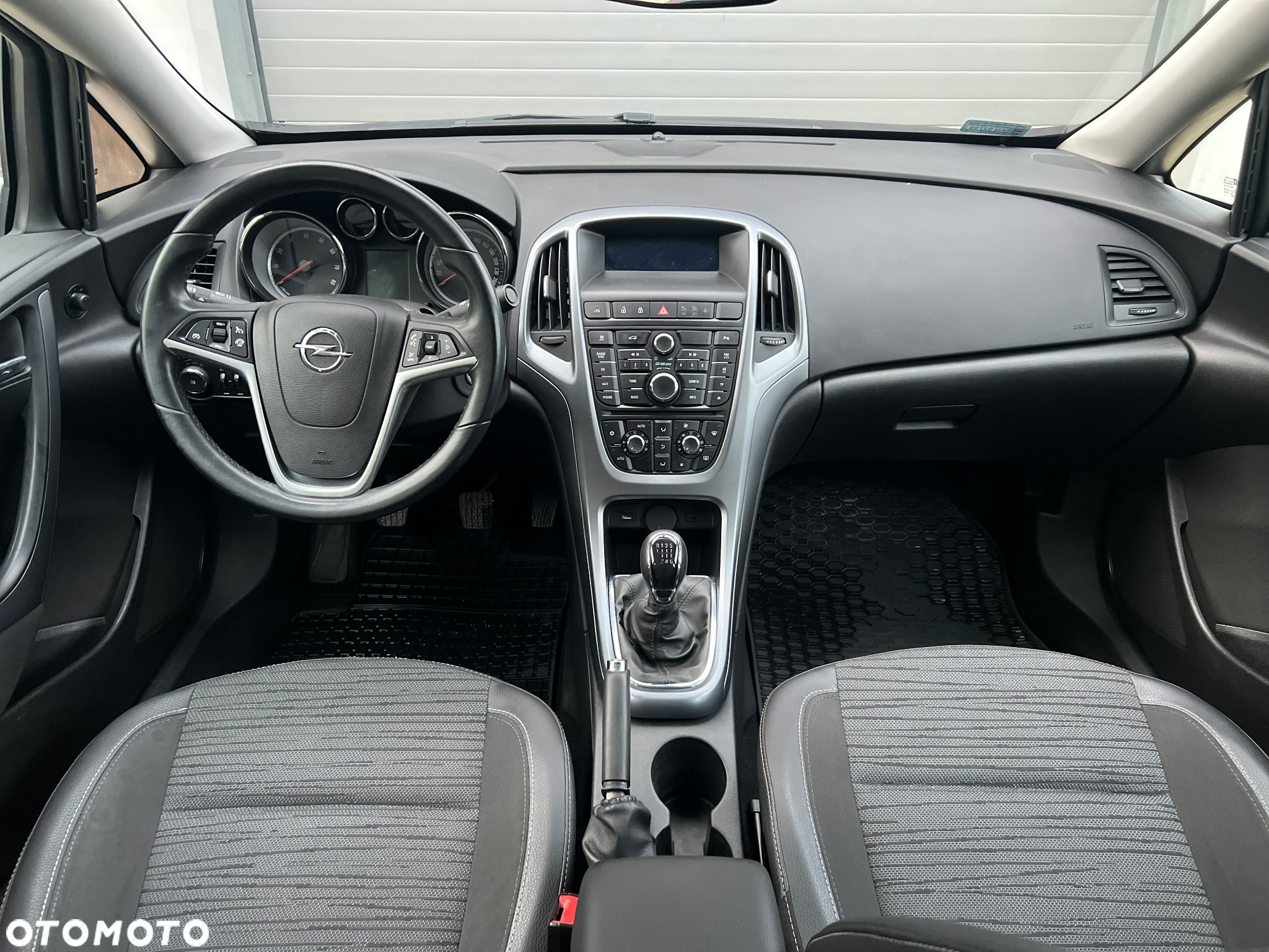Opel Astra IV 1.4 T Business S&S - 17