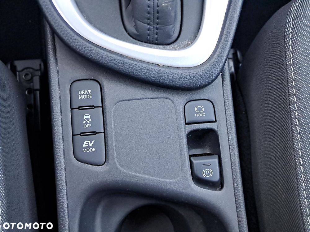 Toyota Yaris Hybrid 1.5 Comfort - 25