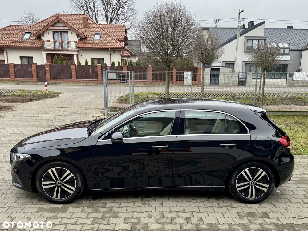 Mercedes-Benz Klasa A 180 Style 7G-DCT - 7