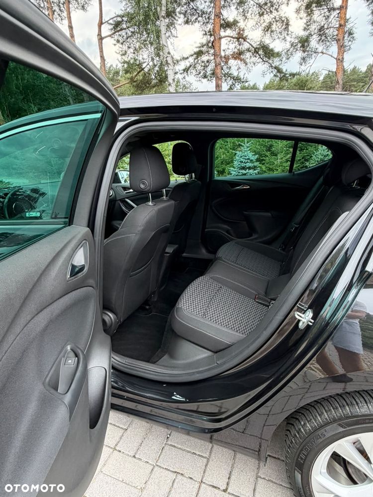 Opel Astra 1.4 Turbo Innovation - 24