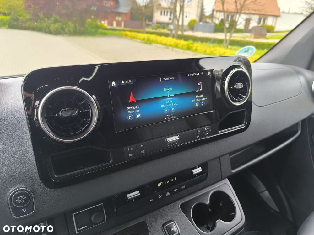 Mercedes-Benz Sprinter - 32