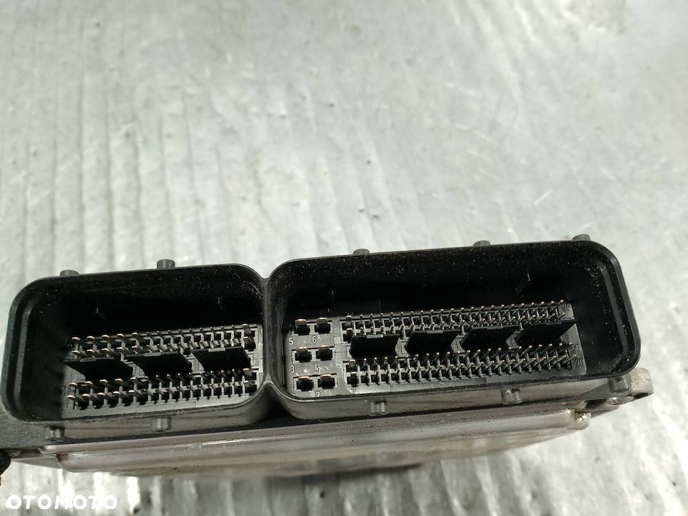 KOMPUTER, STEROWNIK AUDI A3 ( 8P1 ) 03C906056AP 0261S02057 1.6 FSI - 3