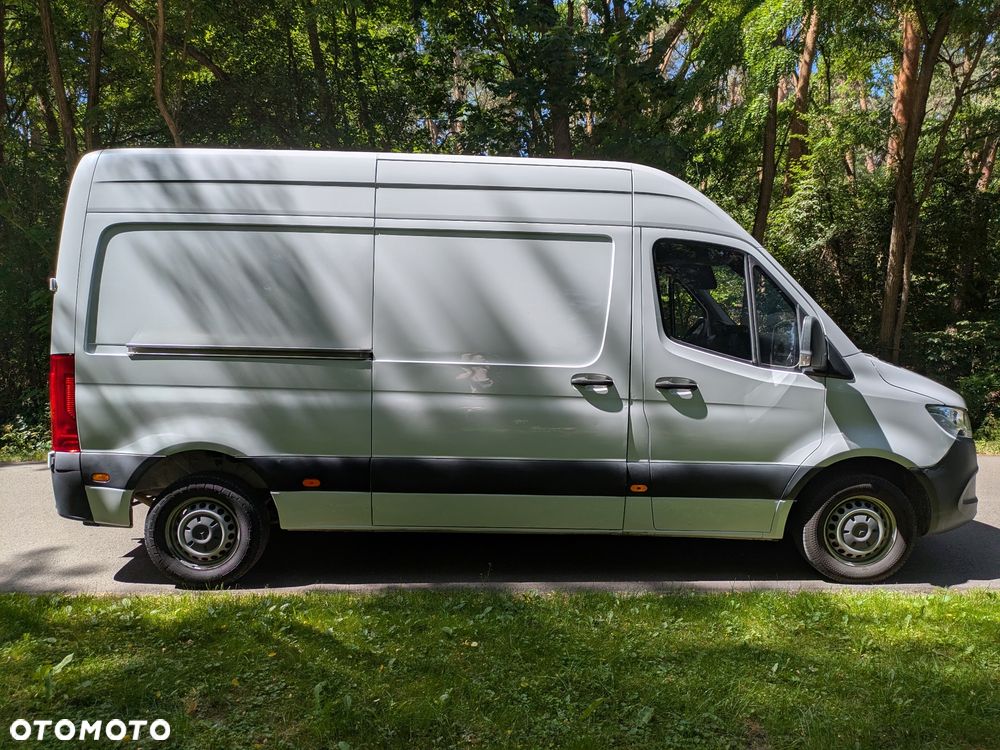 Mercedes-Benz Sprinter - 4