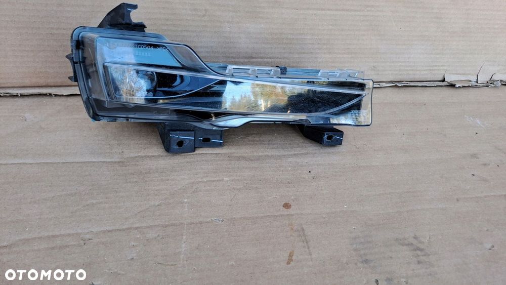 TESLA III 3 LAMPA HALOGEN PRAWY 1077396-00-C ORYGINAŁ UZYWANY - 3