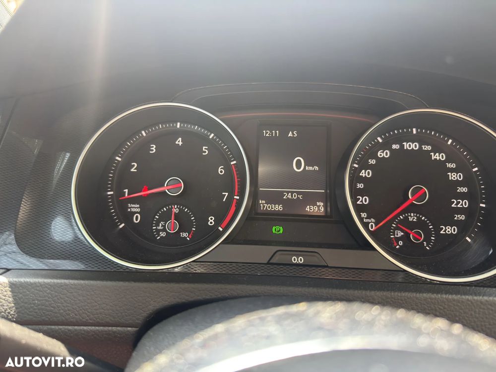 Volkswagen Golf - 6