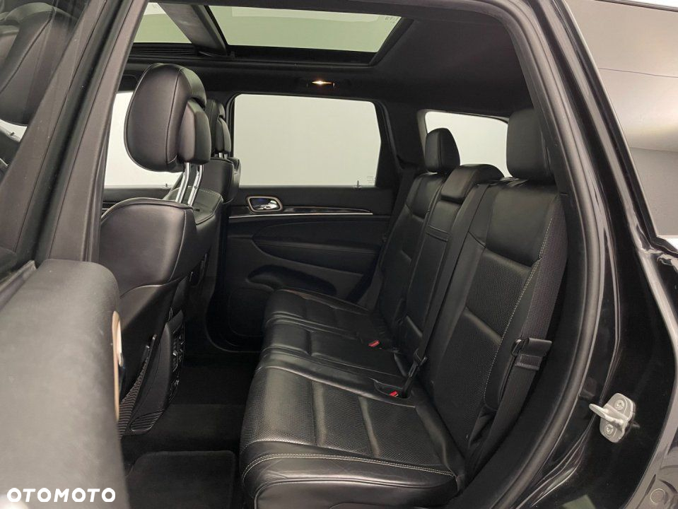 Jeep Grand Cherokee - 13