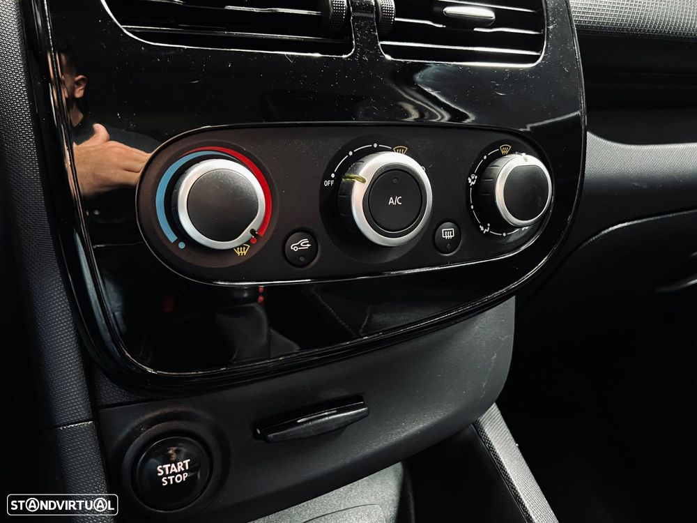 Renault Clio 0.9 TCe Limited - 23