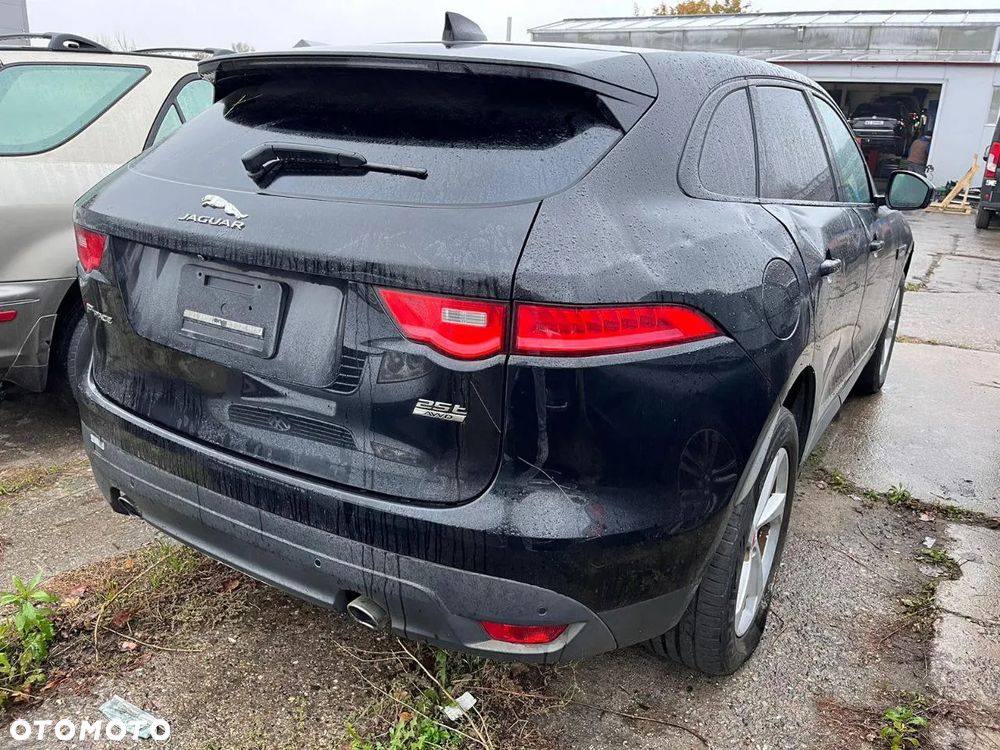 Jaguar F-Pace 25t AWD Prestige - 13