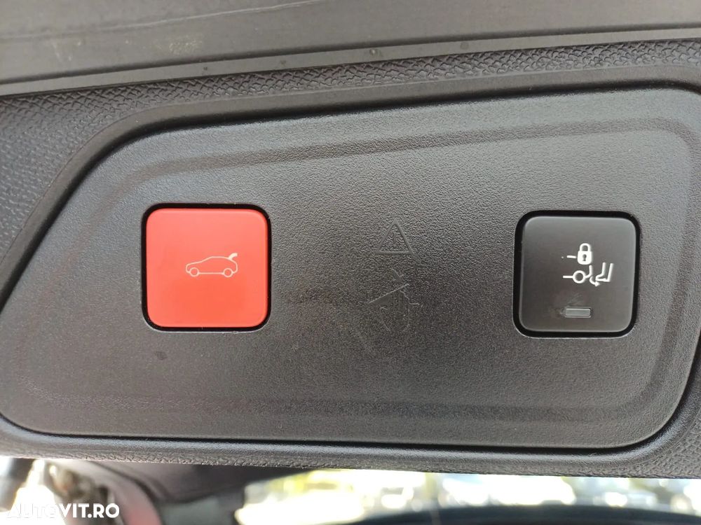 Peugeot 3008 PHEV 180 EAT8 Allure Pack - 26
