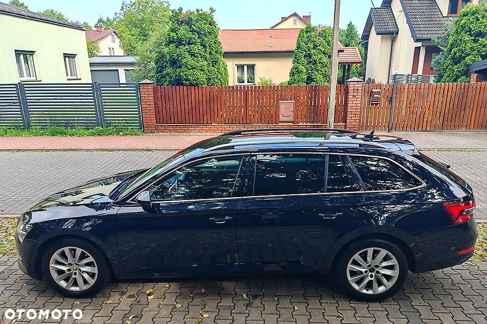 Skoda Superb 2.0 TDI SCR Style DSG - 30