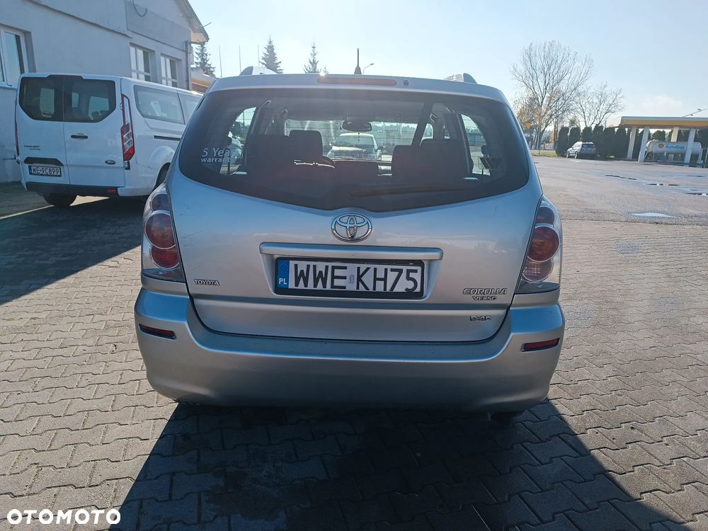 Toyota Corolla Verso - 5