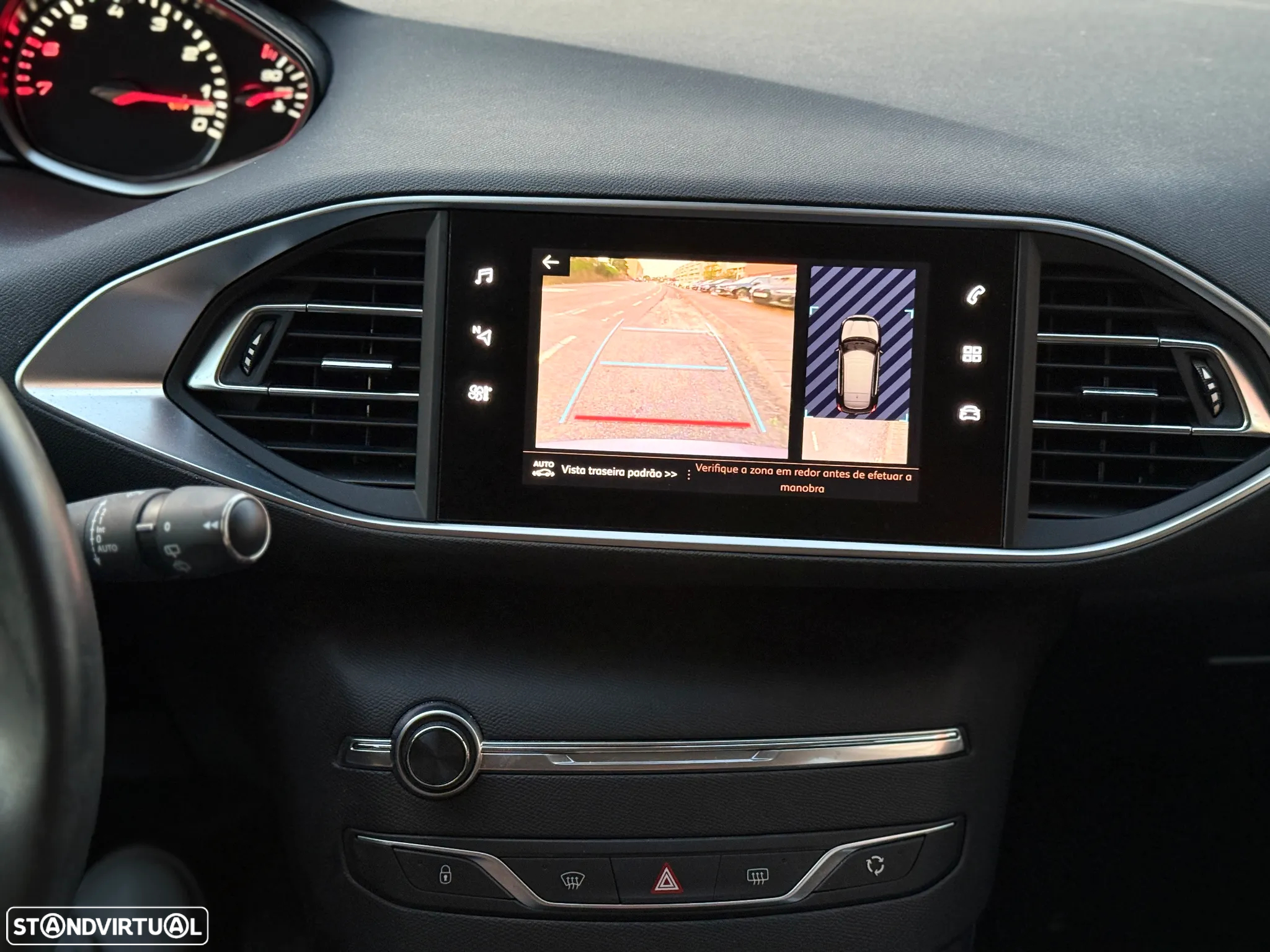 Peugeot 308 1.2 PureTech Allure EAT8 - 6