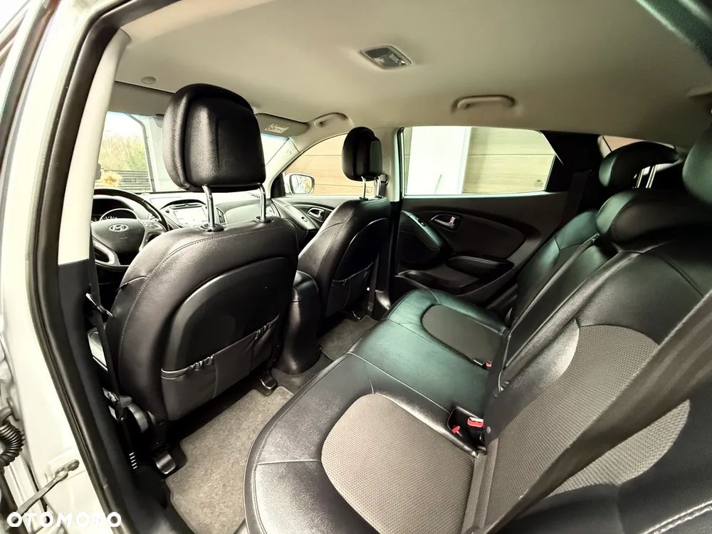 Hyundai ix35 blue 1.6 2WD Finale Gold - 16