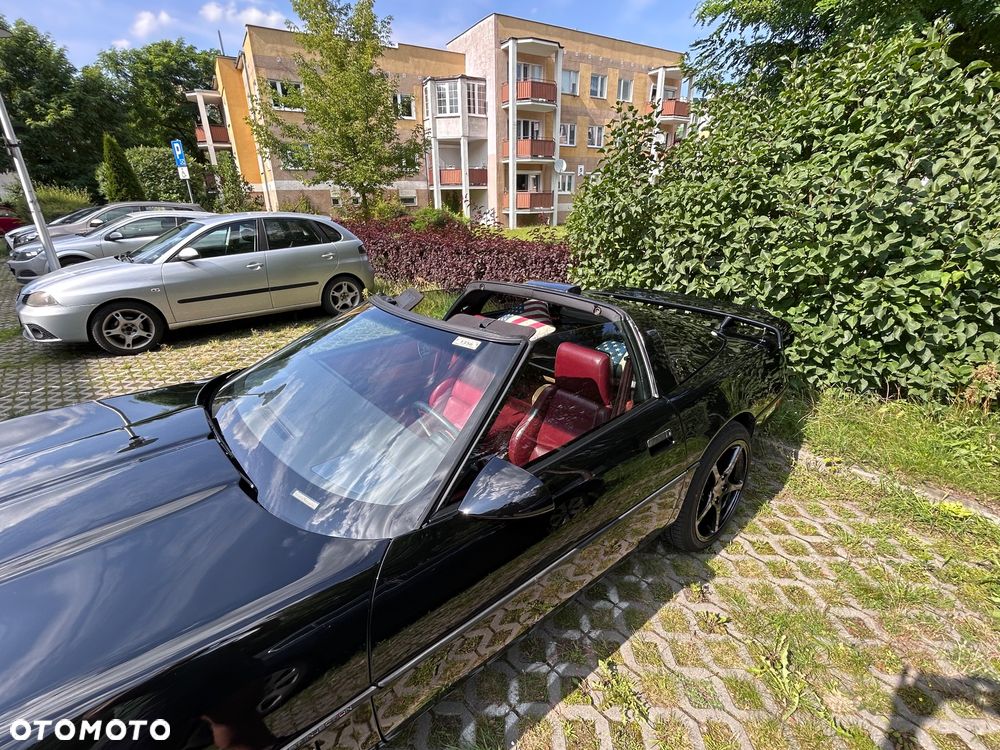 Chevrolet Corvette - 4