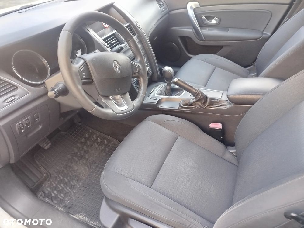 Renault Latitude 2.0 Expression Etanol - 5
